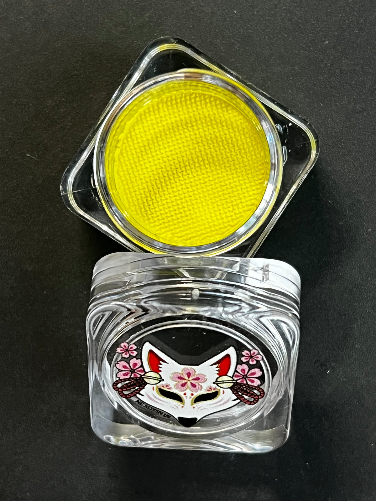15 - Dijon (Yellow) Water Activated Graphic Liner