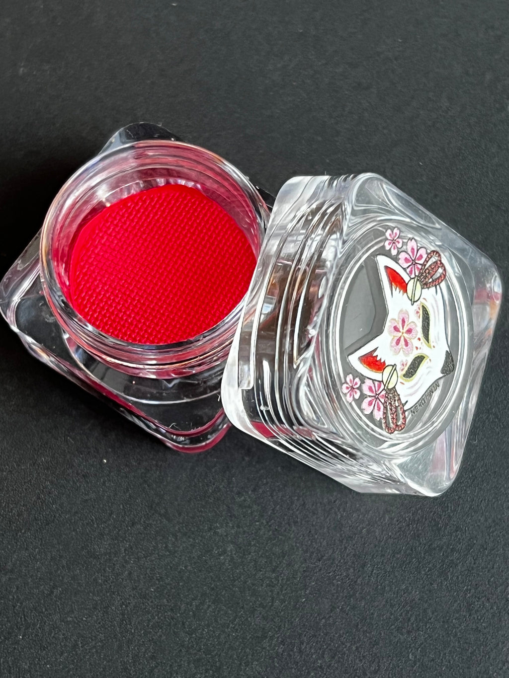 5 - Amaranth (Red) Water Activated Graphic Liner